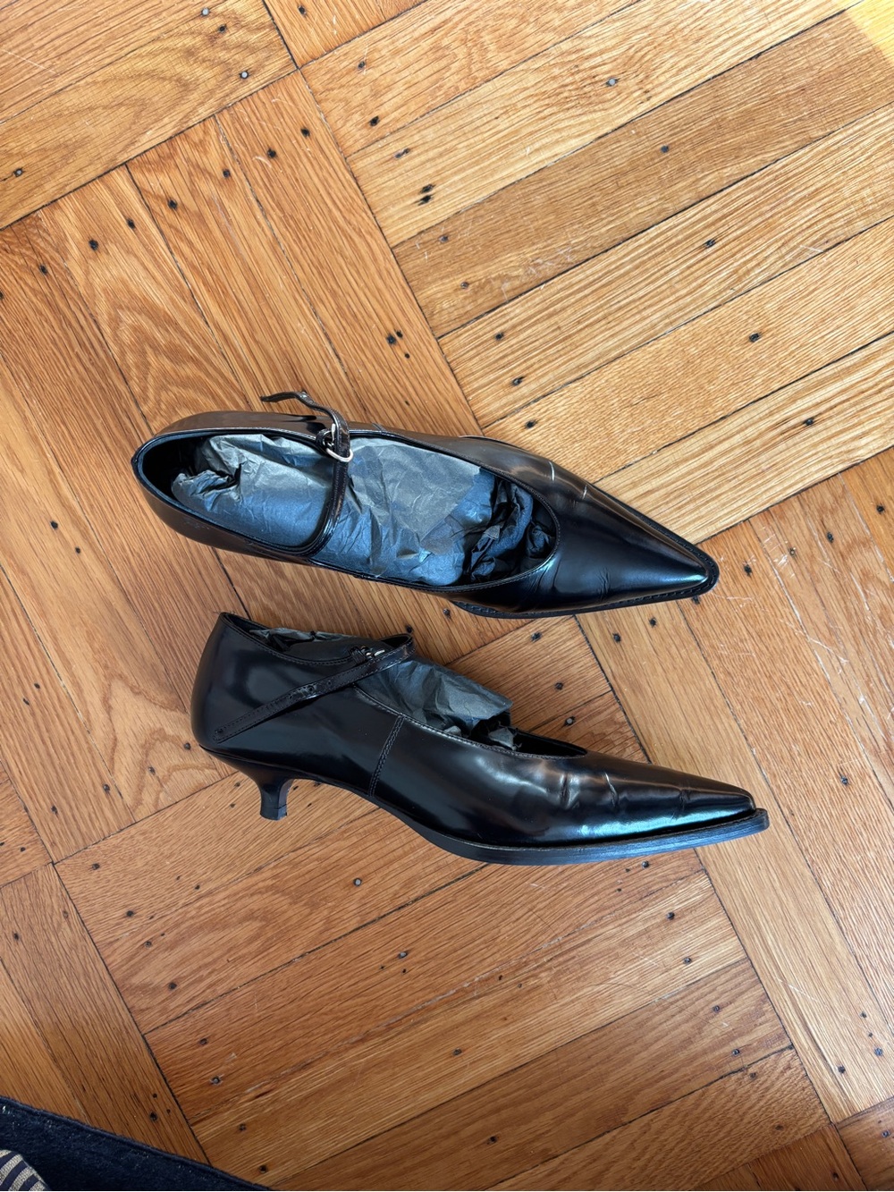 Miu Miu Black Patent Leather Pointed-Toe Mary Jane Pumps 37